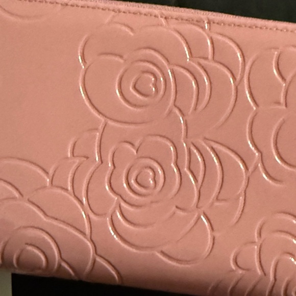 Imoshion Floral Pink Vegan Wallet - Picture 3 of 7